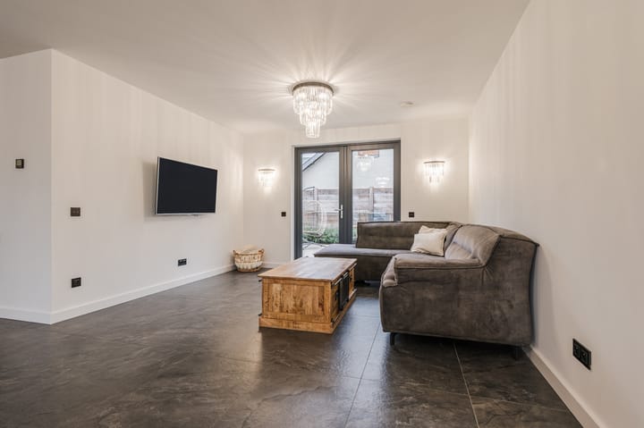 Foto 10 van Klaroenlaan 1