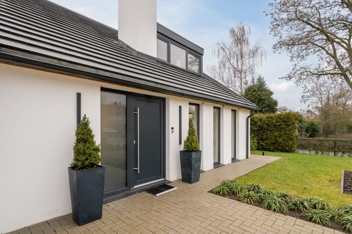 Foto 8 van Klaroenlaan 1