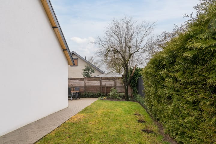 Foto 49 van Klaroenlaan 1