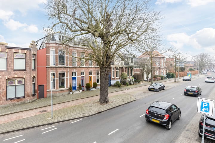 Photo 42 of Kennemerstraatweg 158