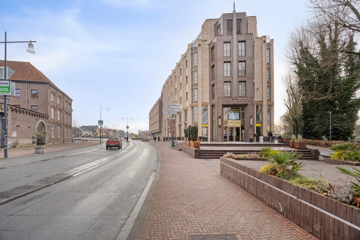 Foto 40 van Roersingel 150