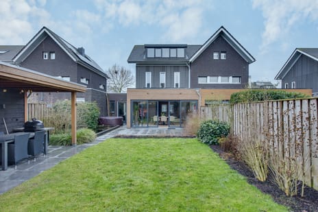 Spade 19 tertiary image