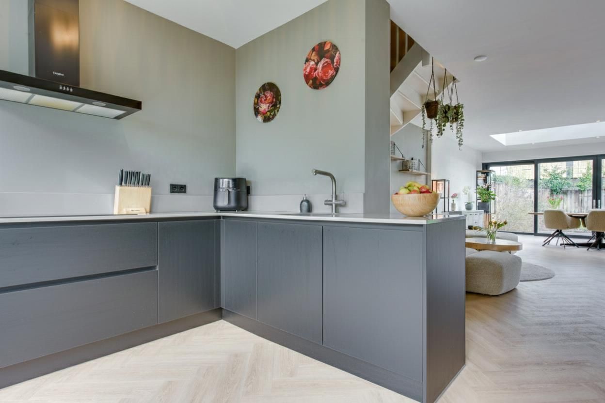 Photo 12 of Spade 19