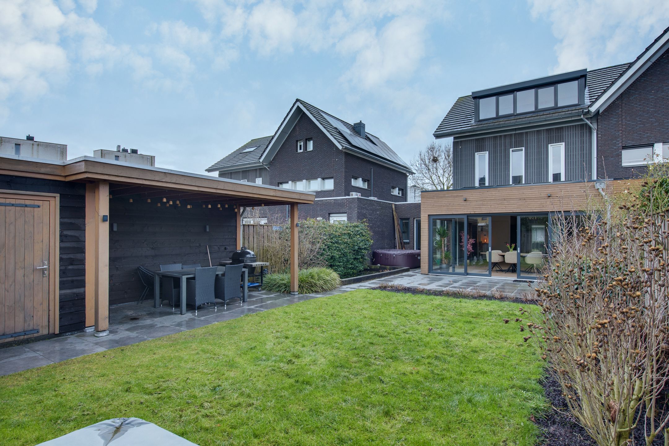 Photo 30 of Spade 19