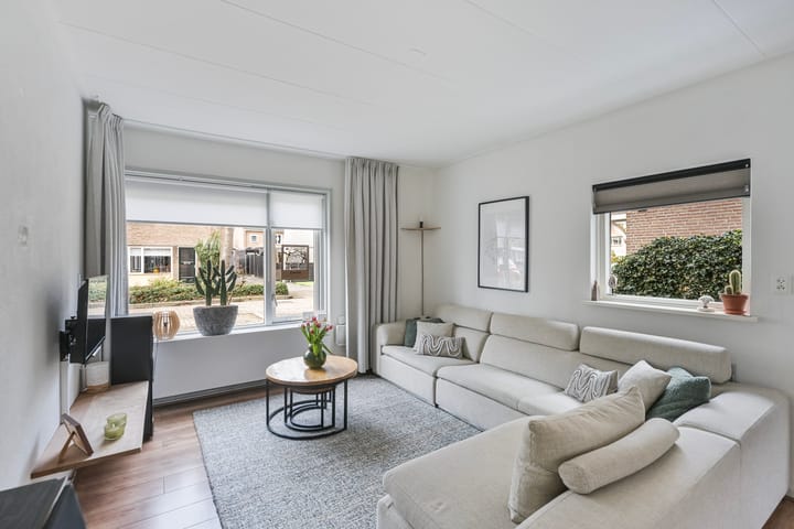 Foto 4 van Klaproosweg 11