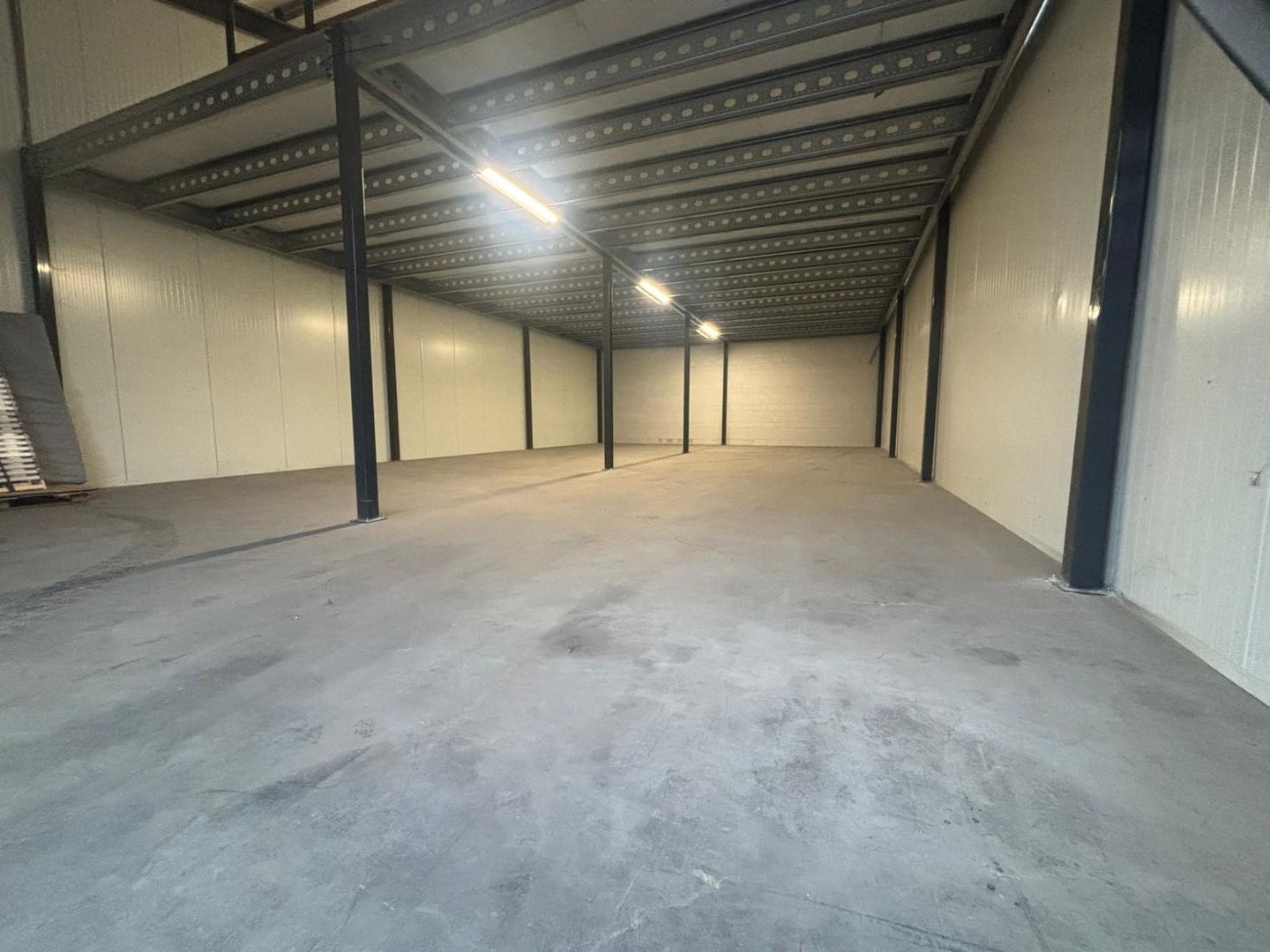 View photo 3 of Arsenaal 8