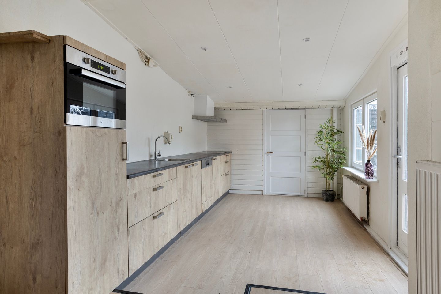 Photo 4 of Ds.B.J.Aderstraat 15