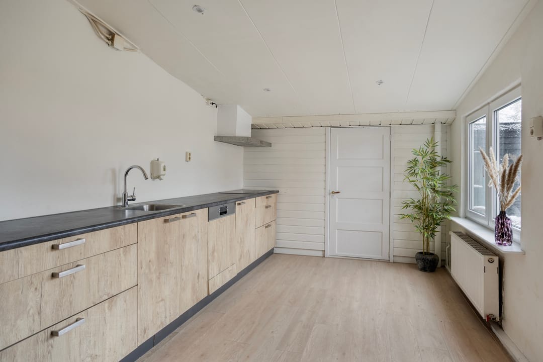 Photo 16 of Ds.B.J.Aderstraat 15