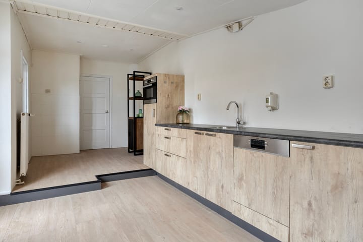 Foto 17 van Ds.B.J.Aderstraat 15