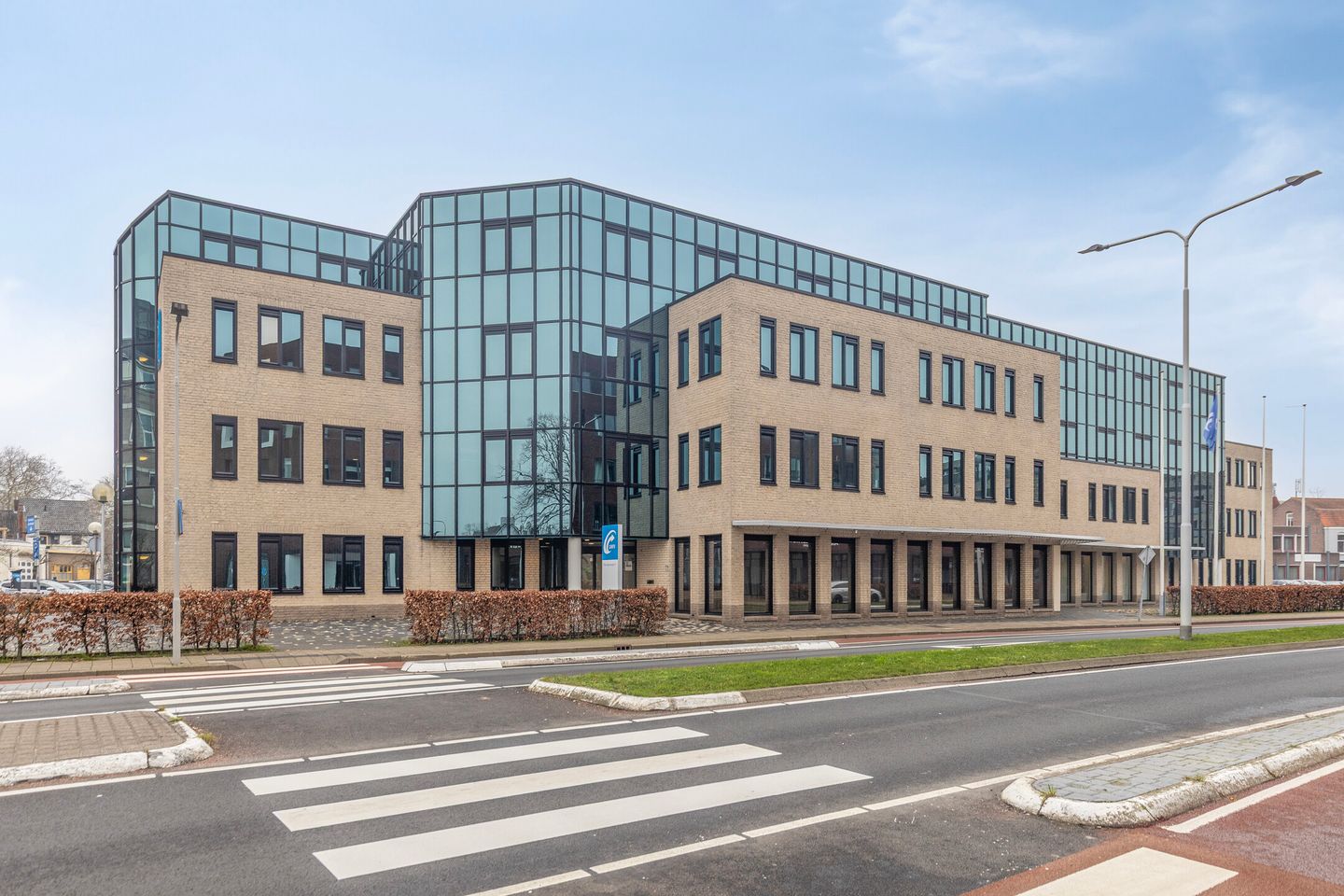 View photo 1 of Piet Heinstraat 77