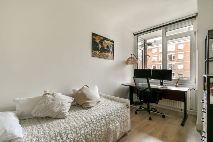 Photo 15 of Van Mourik Broekmanstraat 16-1