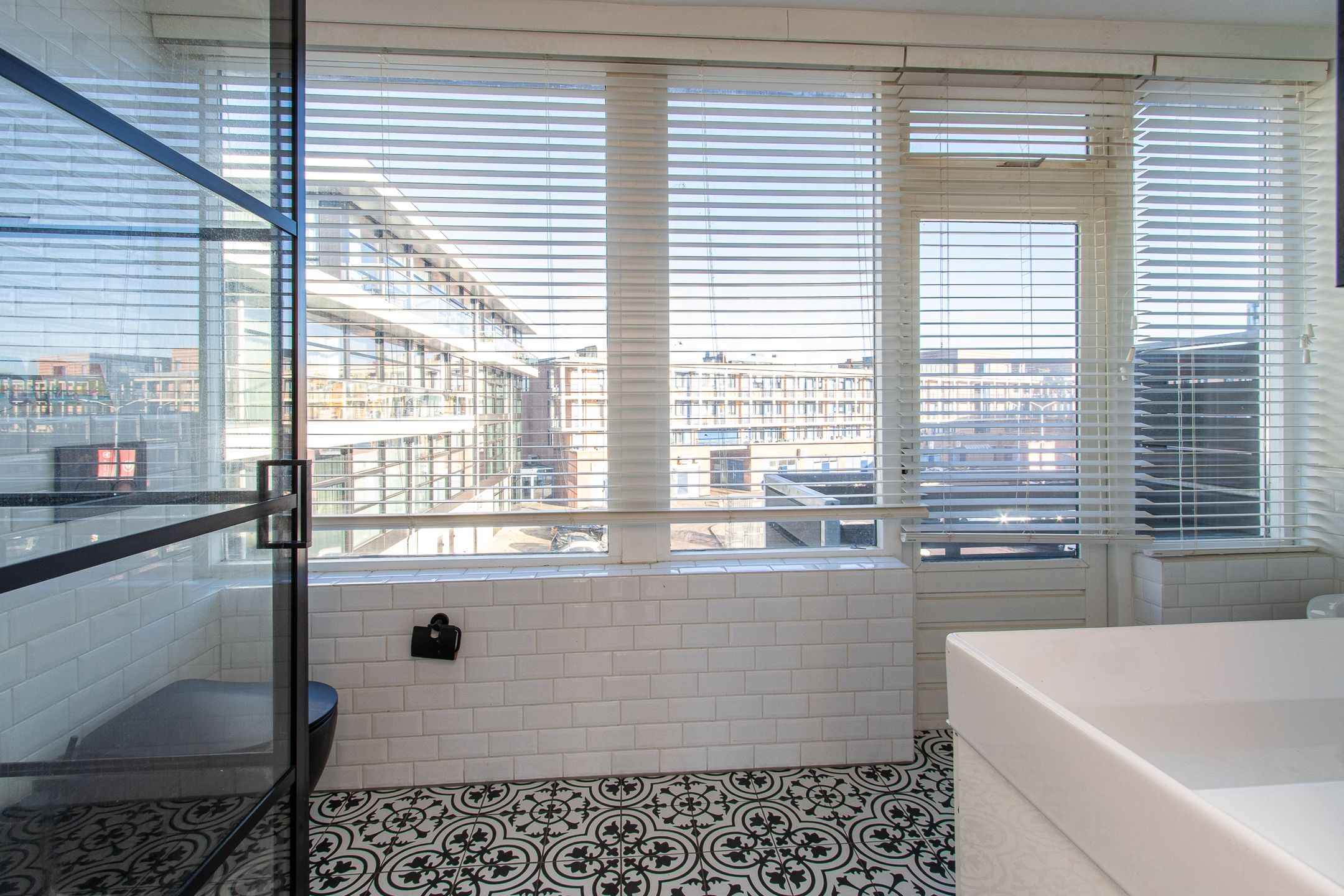 Photo 27 of Galerij 41-A