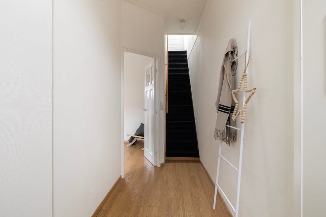 Photo 23 of Leliestraat 8