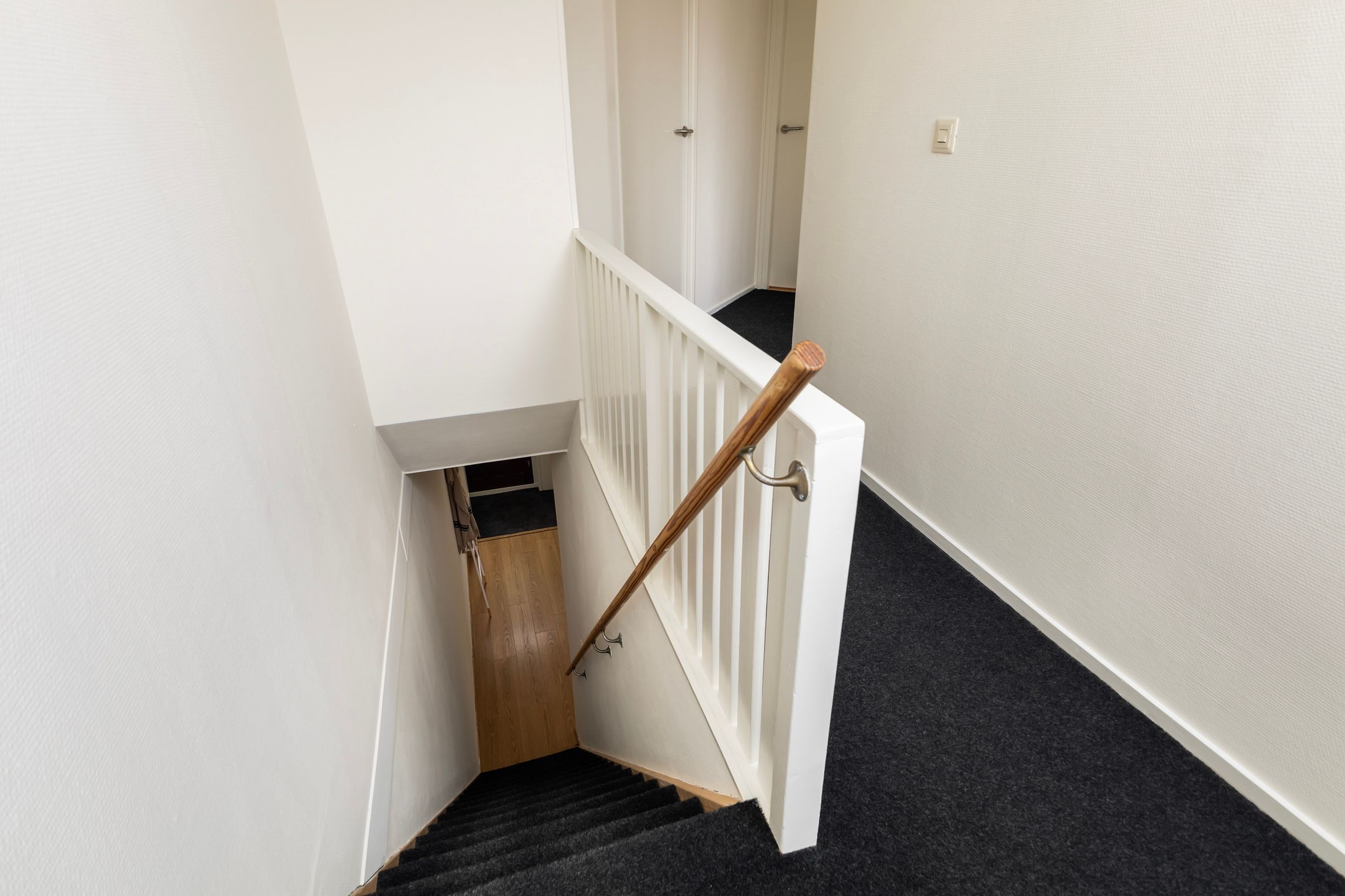 Photo 24 of Leliestraat 8