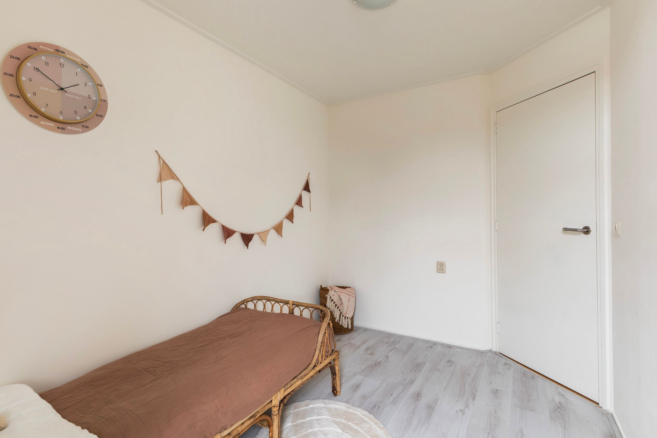 Photo 30 of Leliestraat 8