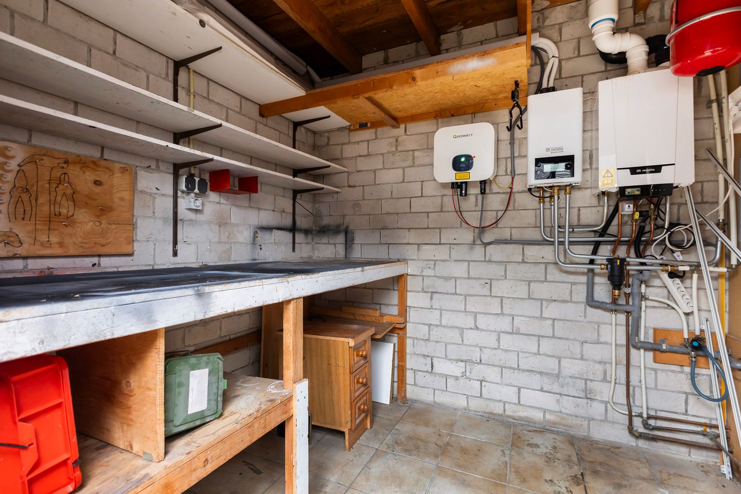 Photo 34 of Leliestraat 8