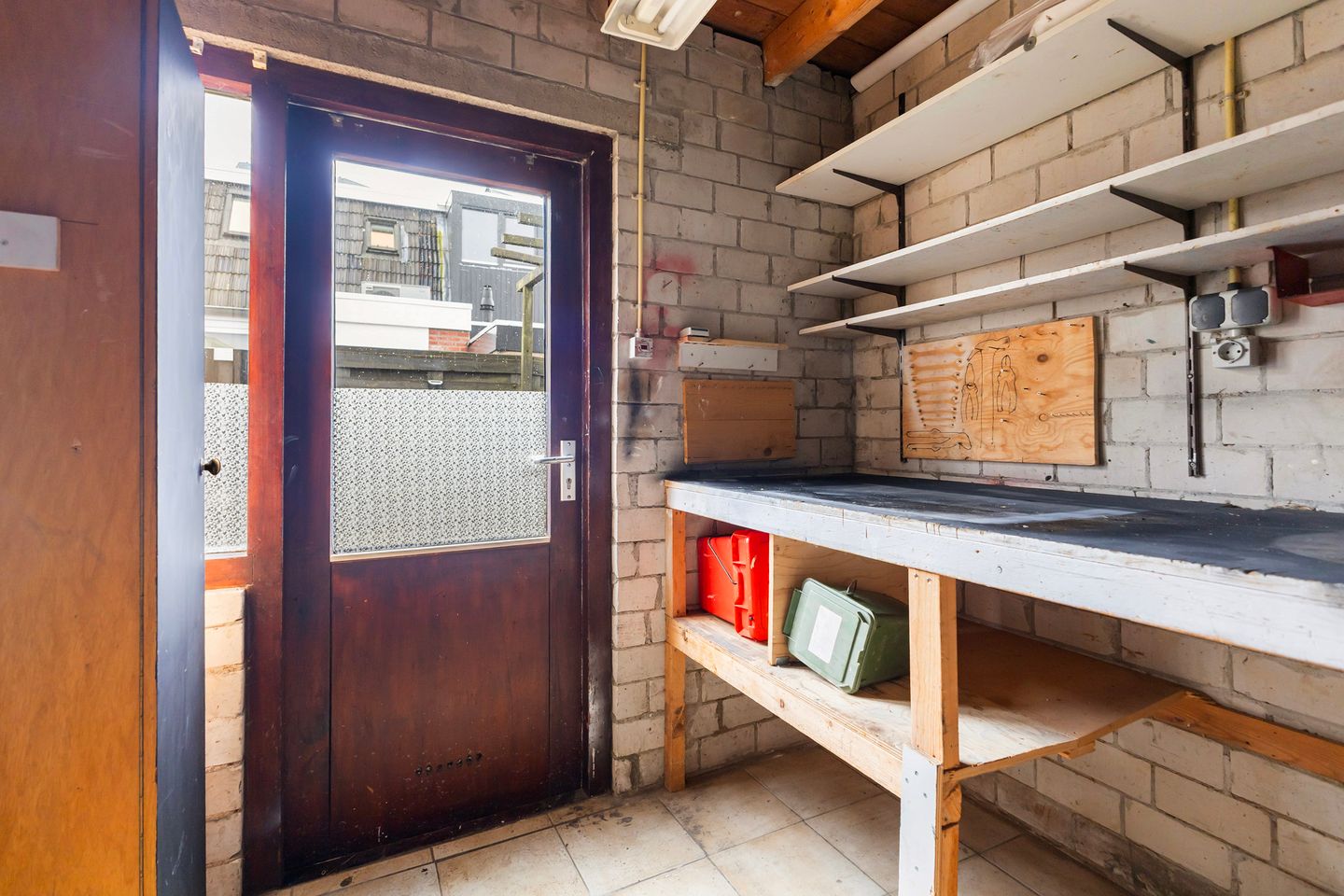 Photo 35 of Leliestraat 8