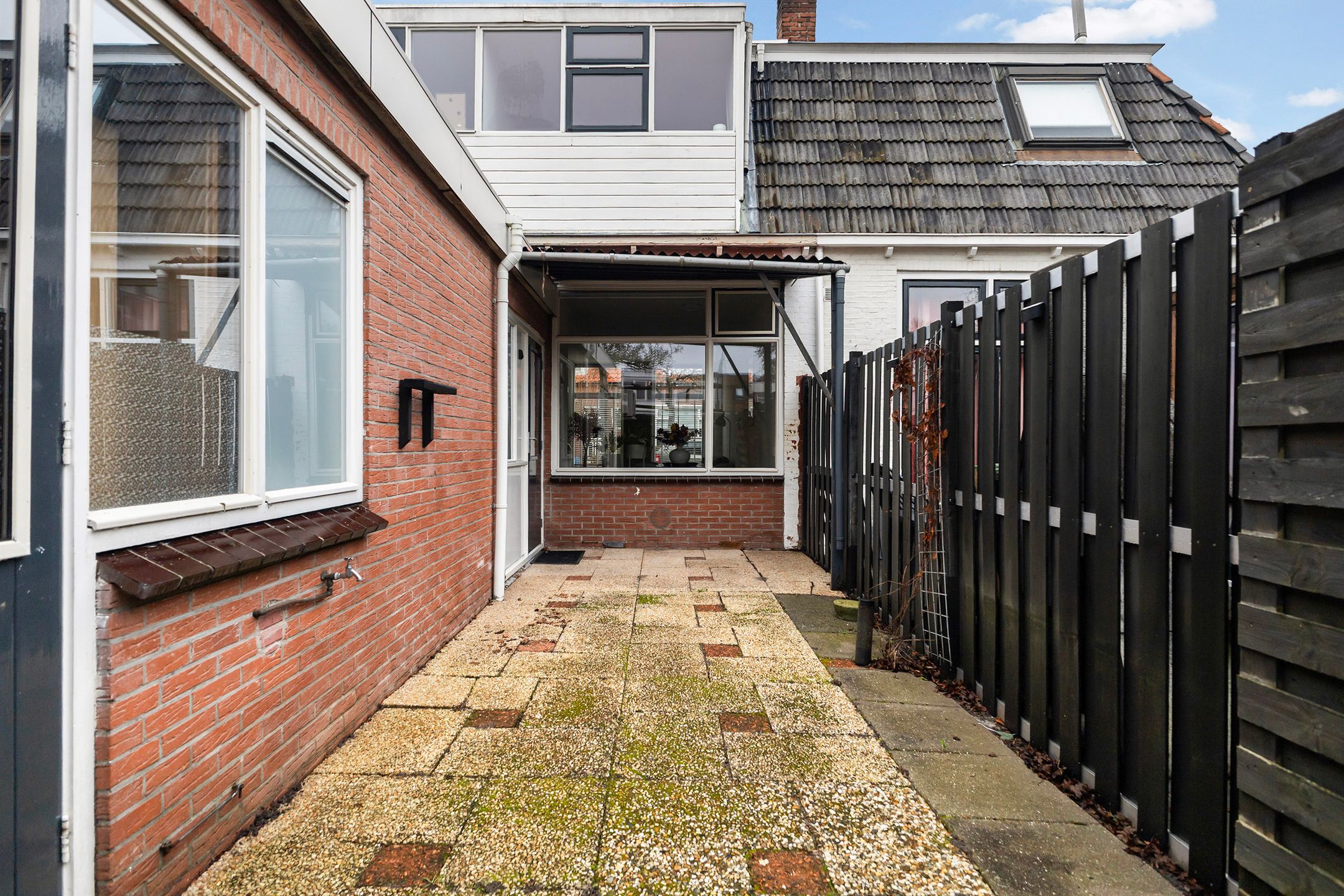 Photo 36 of Leliestraat 8