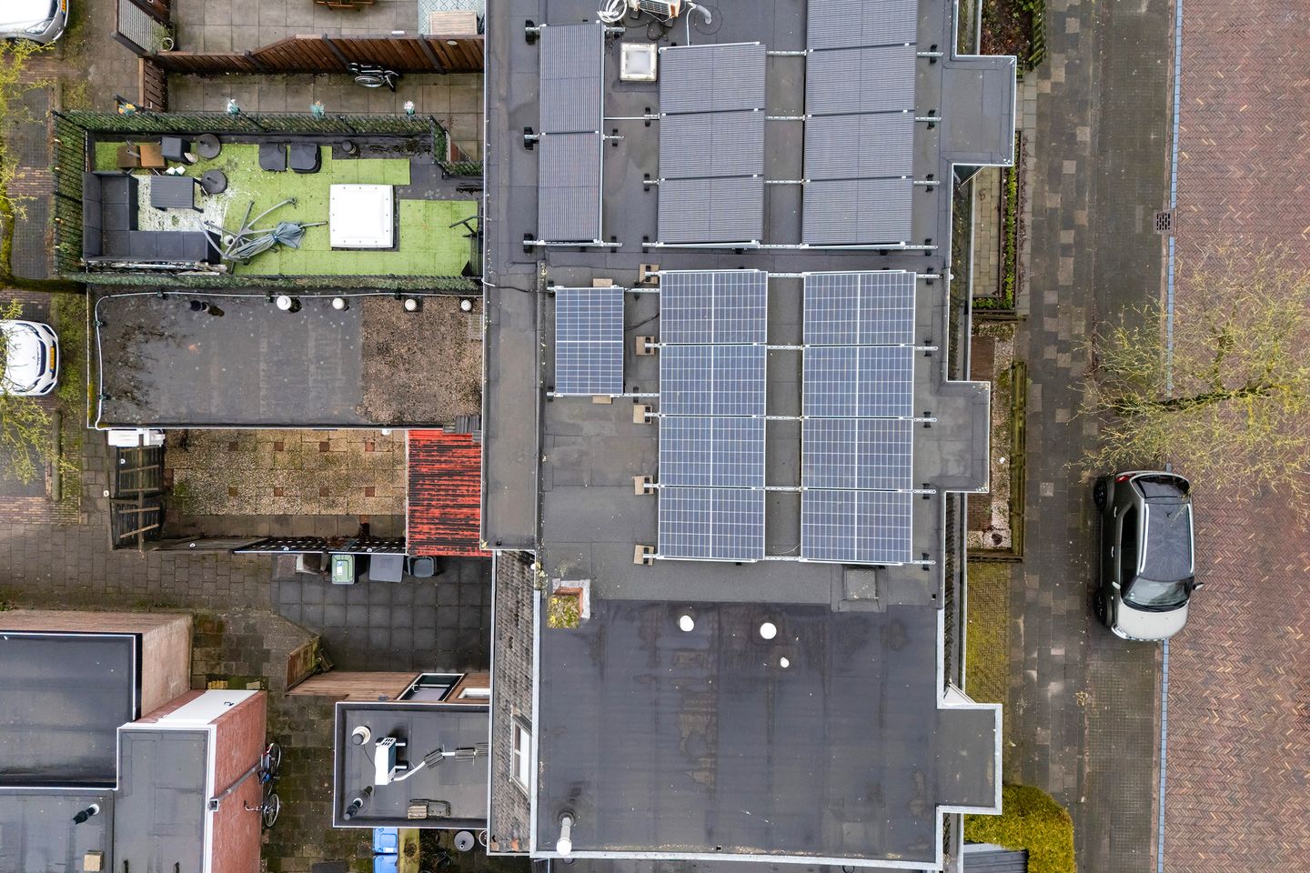 Photo 44 of Leliestraat 8