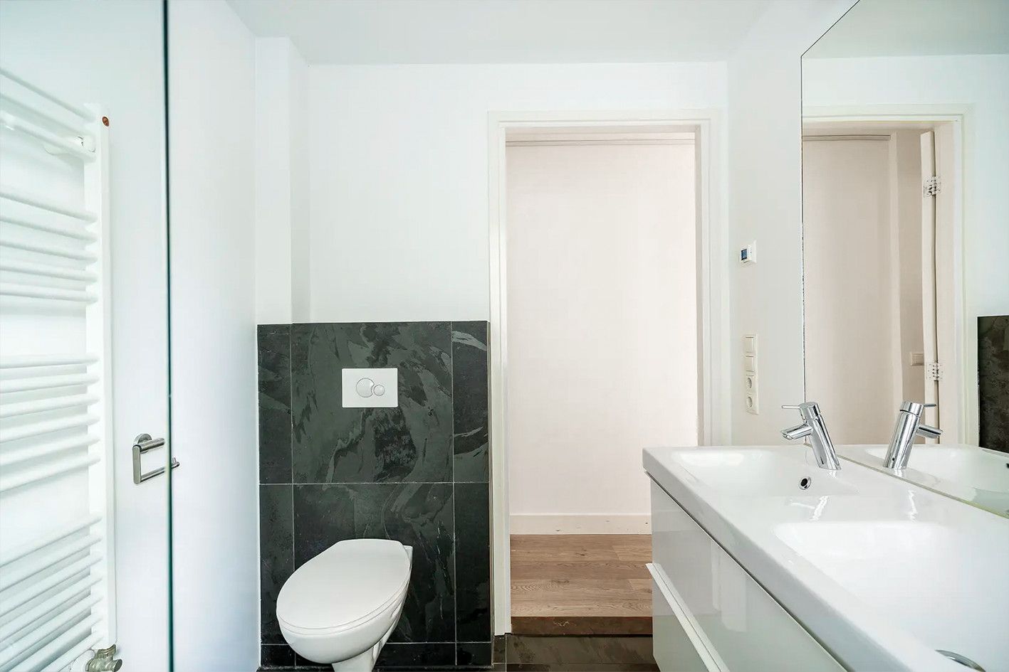 Photo 19 of Willemstraat 13