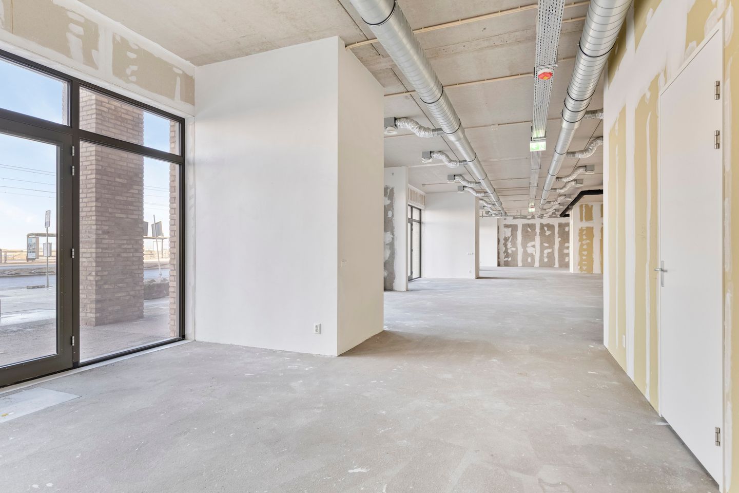 Bekijk foto 2 van Pampuslaan 356