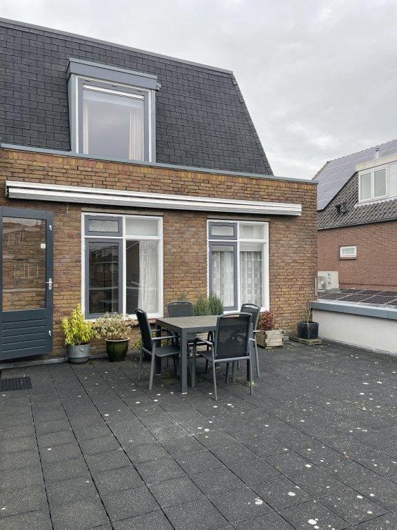 Foto 2 van Bernhardstraat 3