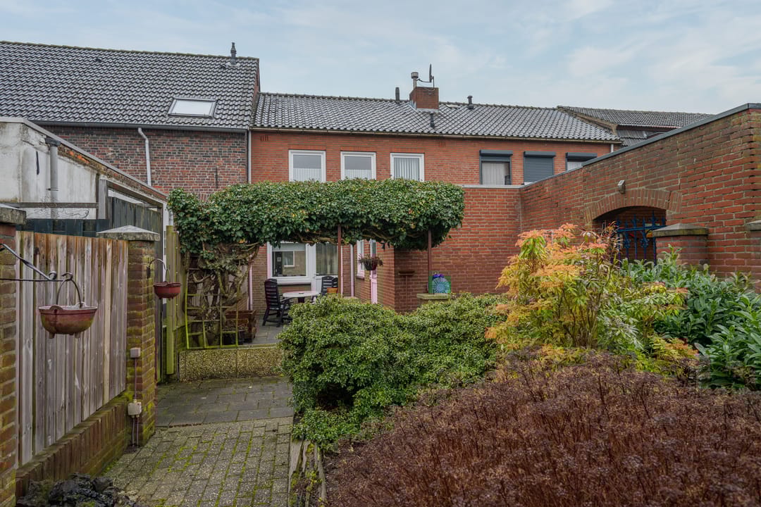 Photo 32 of Engerstraat 12