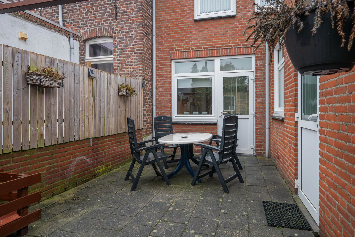 Photo 34 of Engerstraat 12