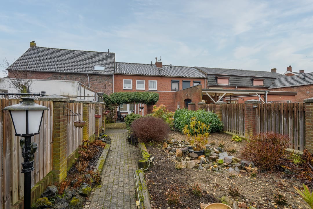 Photo 31 of Engerstraat 12