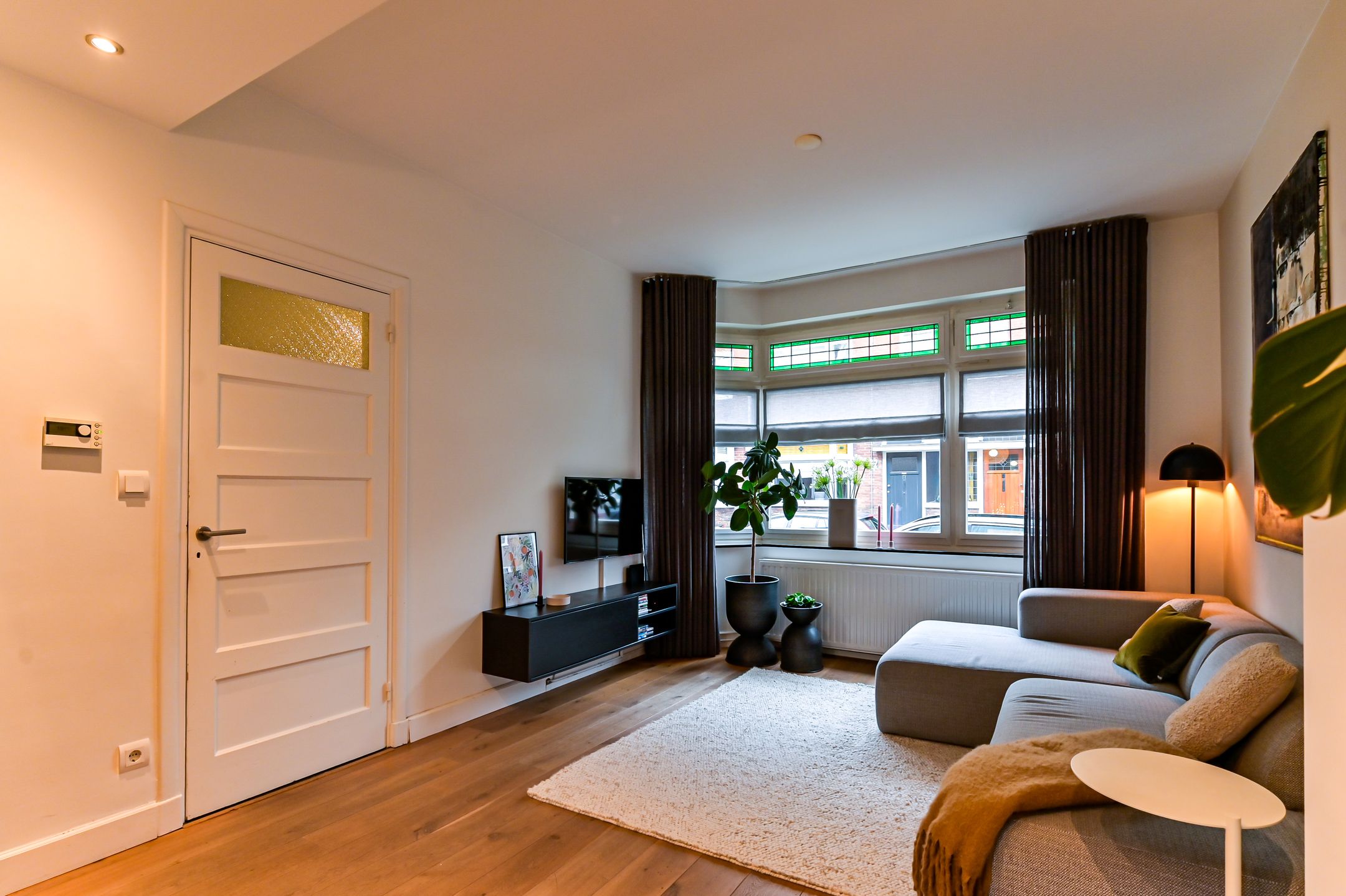 Photo 9 of Pastoor Deckersstraat 8