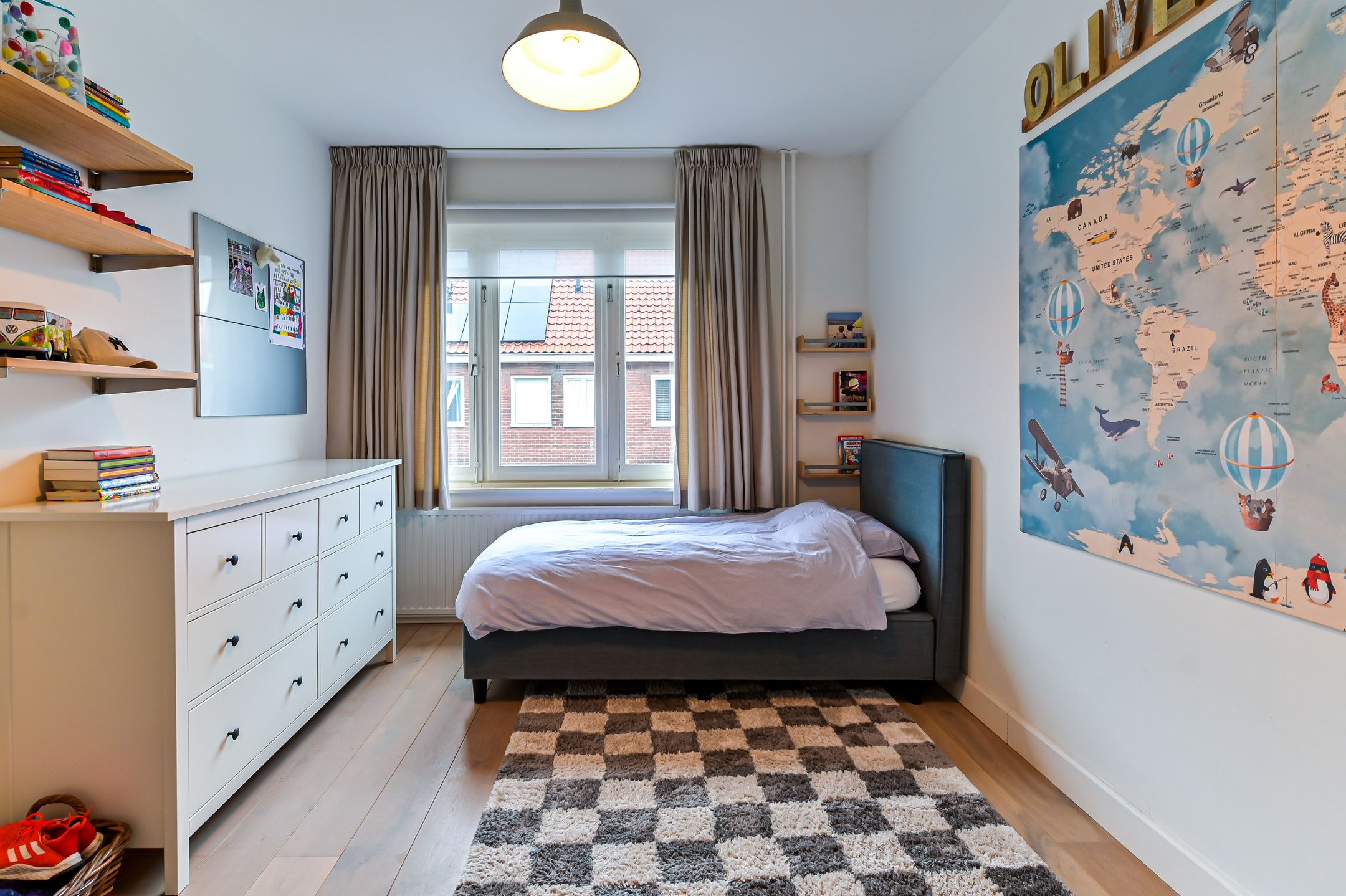 Photo 18 of Pastoor Deckersstraat 8