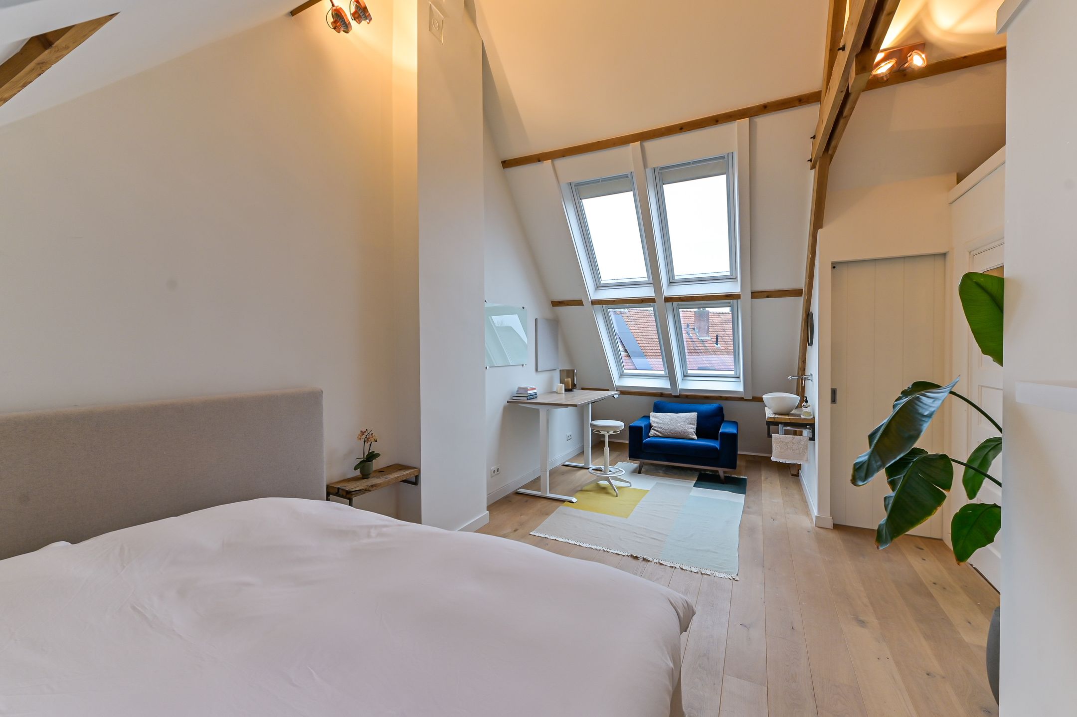 Photo 24 of Pastoor Deckersstraat 8