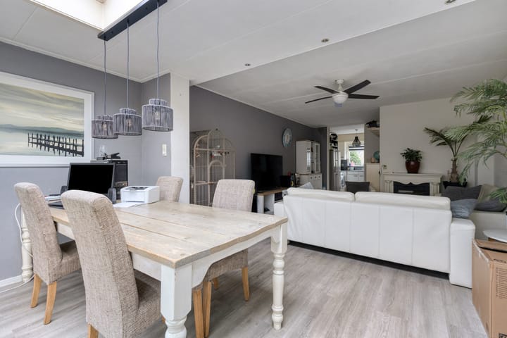 Photo 10 of van Ostadelaan 87