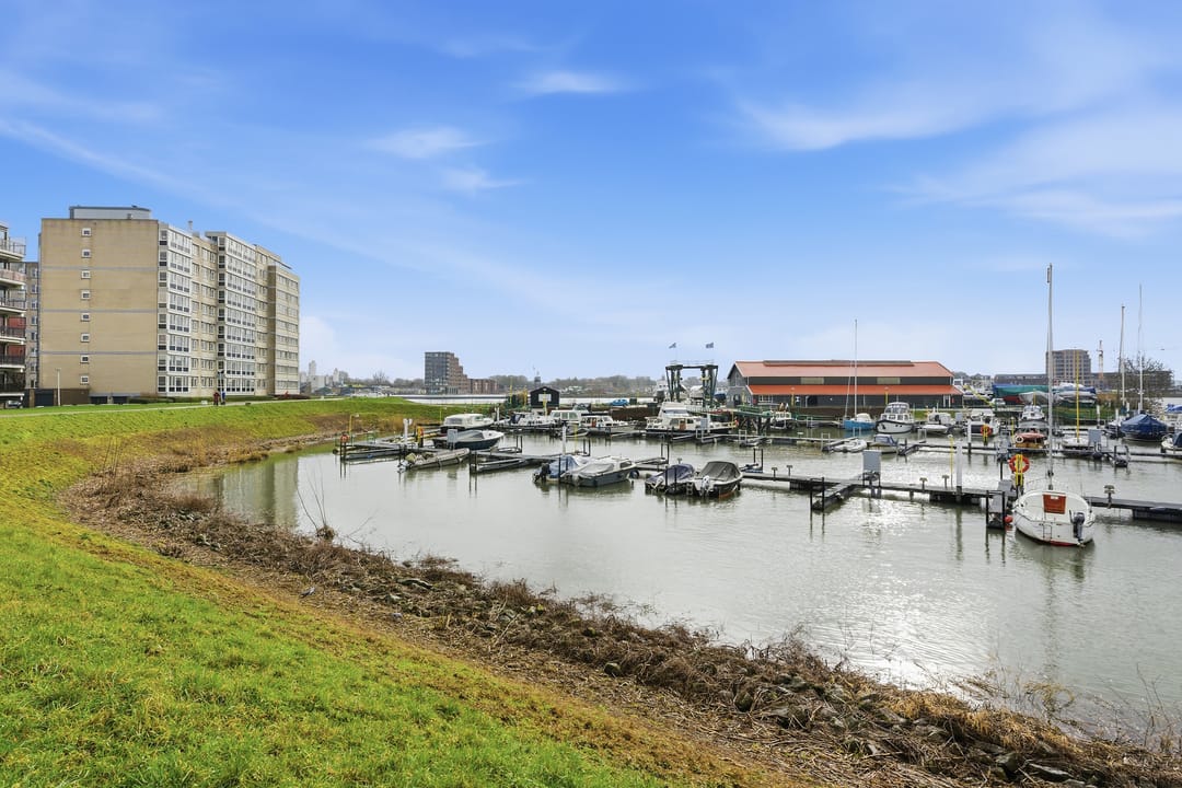 Foto 43 van Pontonniersweg 164