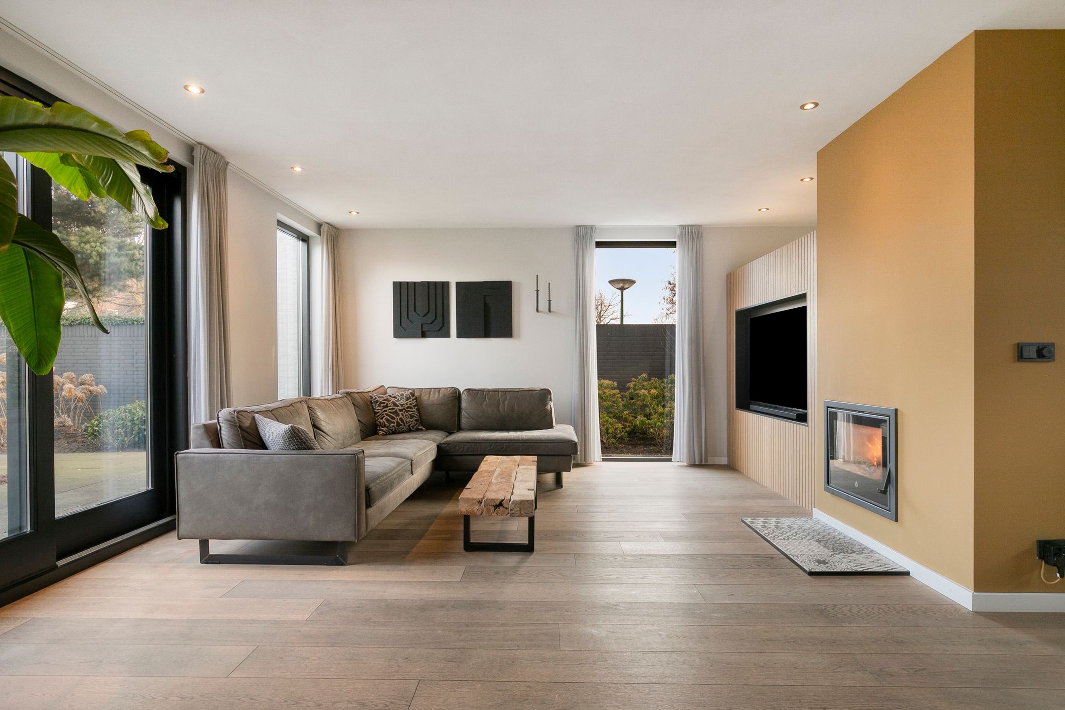 Photo 9 of Dirk van Heinsbergstraat 11