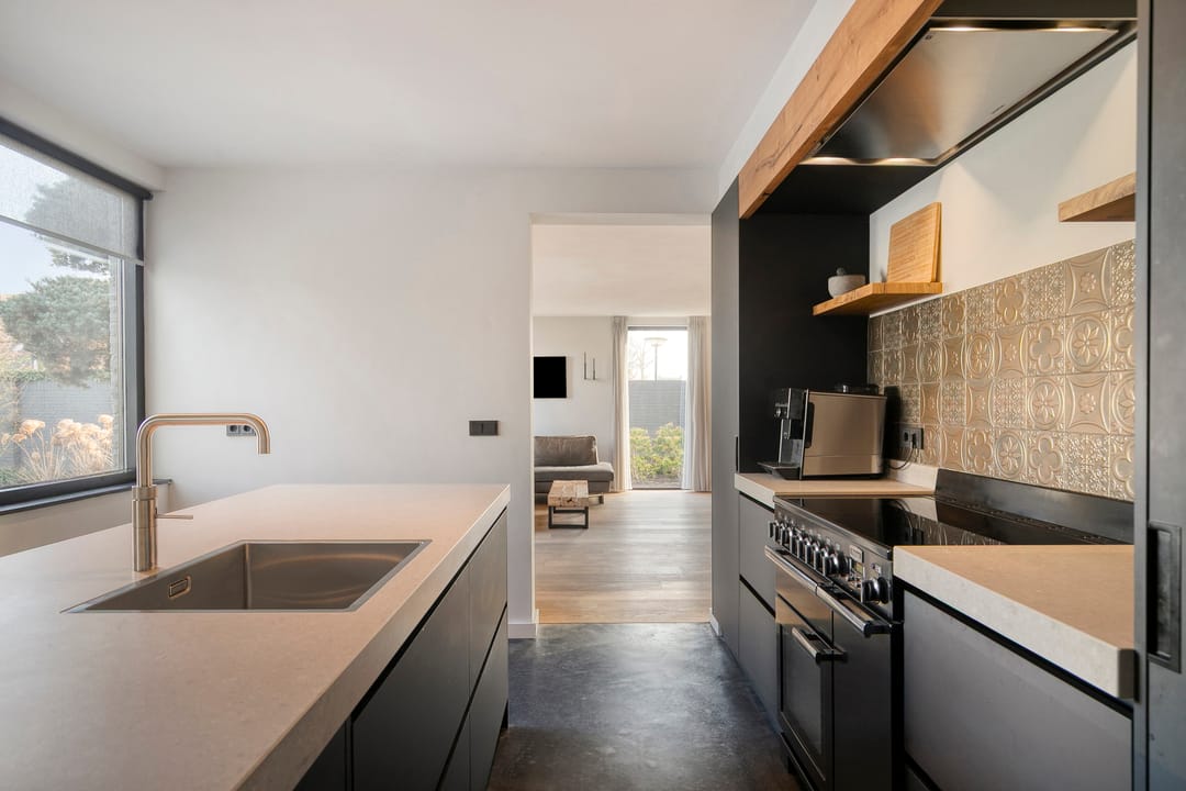 Photo 16 of Dirk van Heinsbergstraat 11