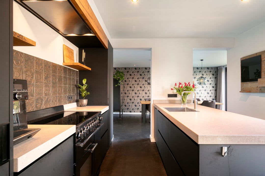 Photo 13 of Dirk van Heinsbergstraat 11