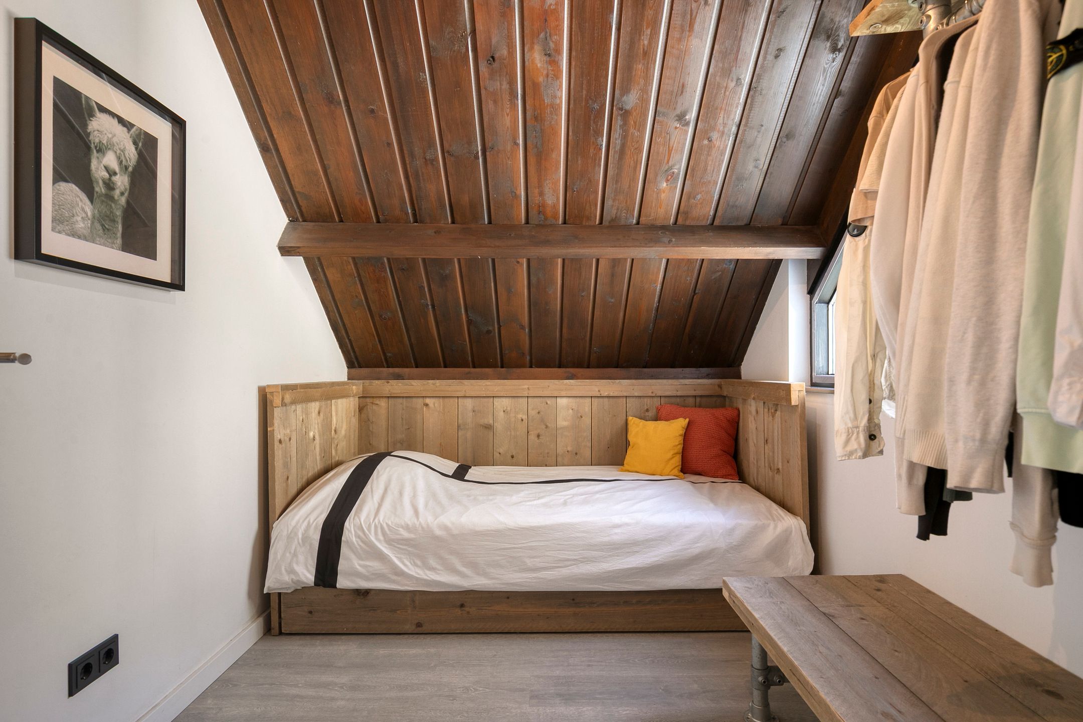 Photo 30 of Dirk van Heinsbergstraat 11