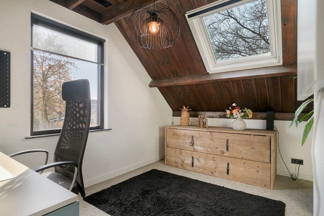 Photo 31 of Dirk van Heinsbergstraat 11