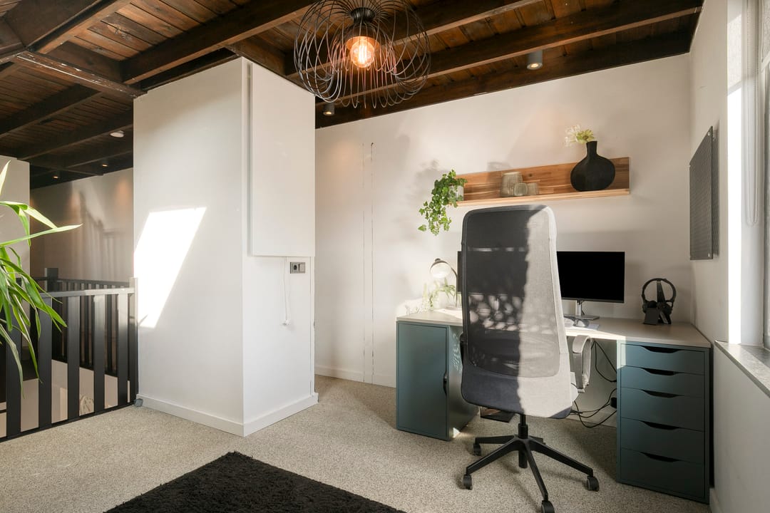 Photo 32 of Dirk van Heinsbergstraat 11