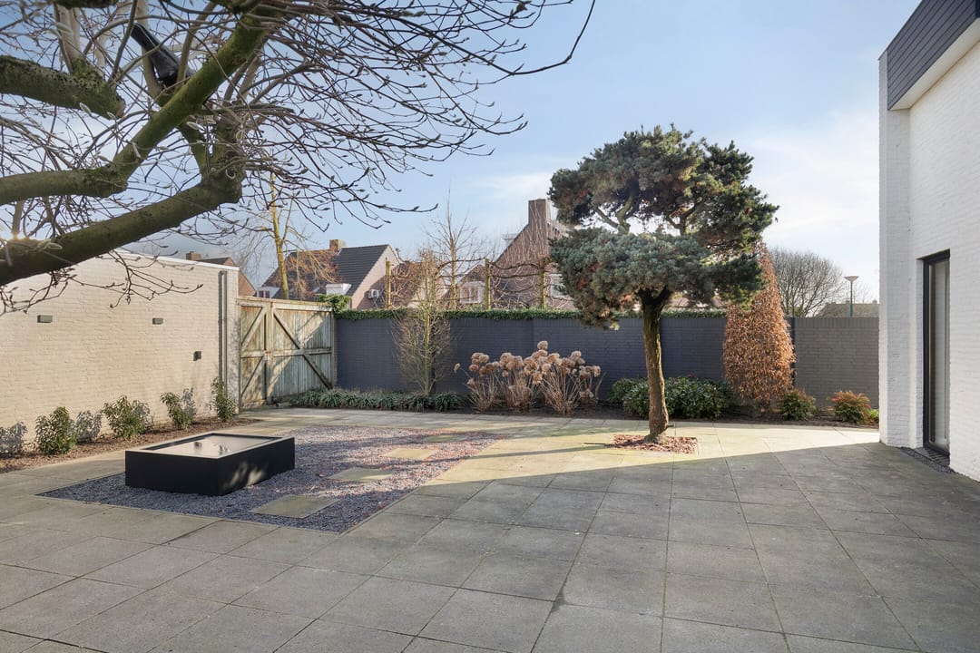 Photo 37 of Dirk van Heinsbergstraat 11