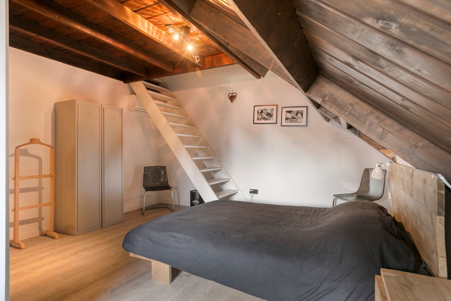 Photo 29 of Dirk van Heinsbergstraat 11