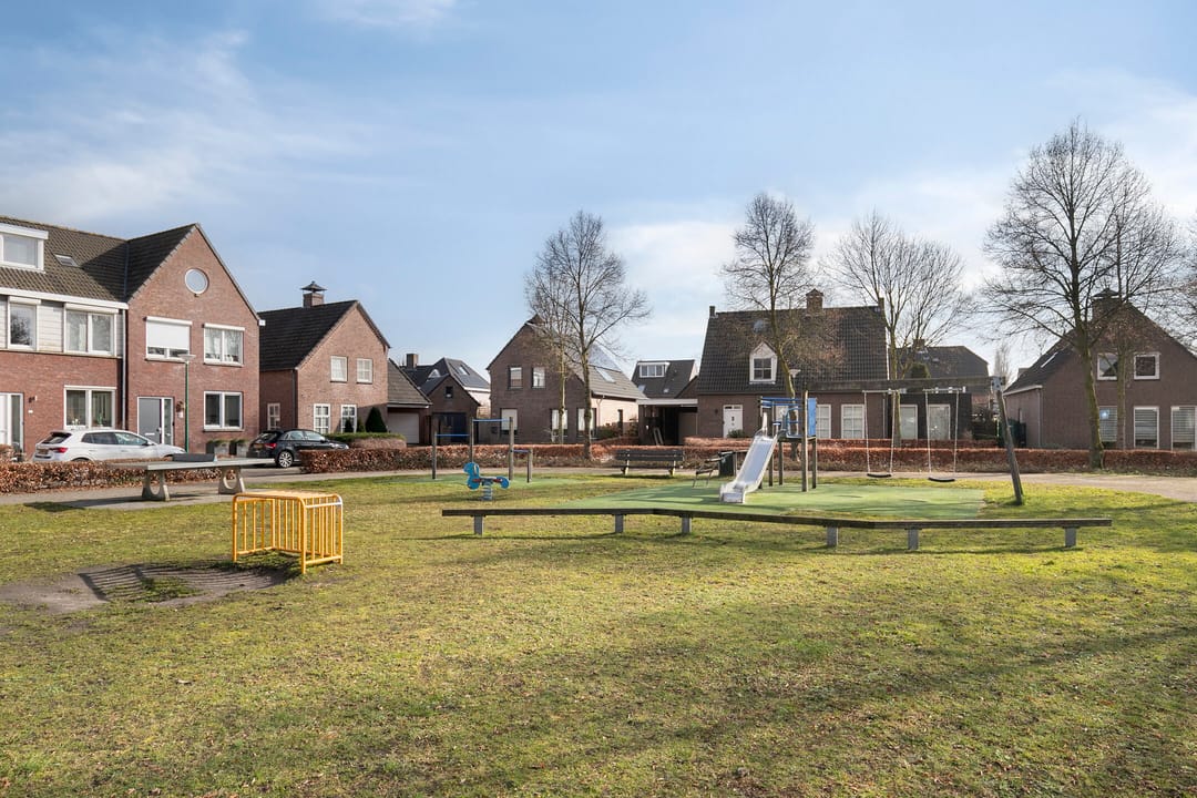 Photo 53 of Dirk van Heinsbergstraat 11