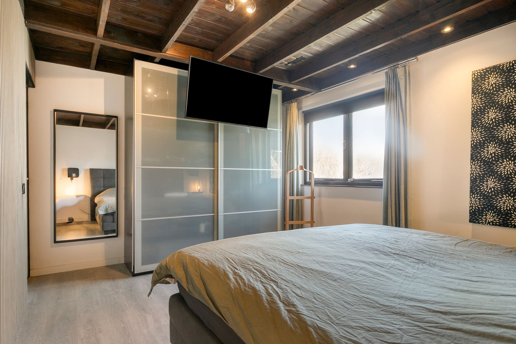 Photo 24 of Dirk van Heinsbergstraat 11