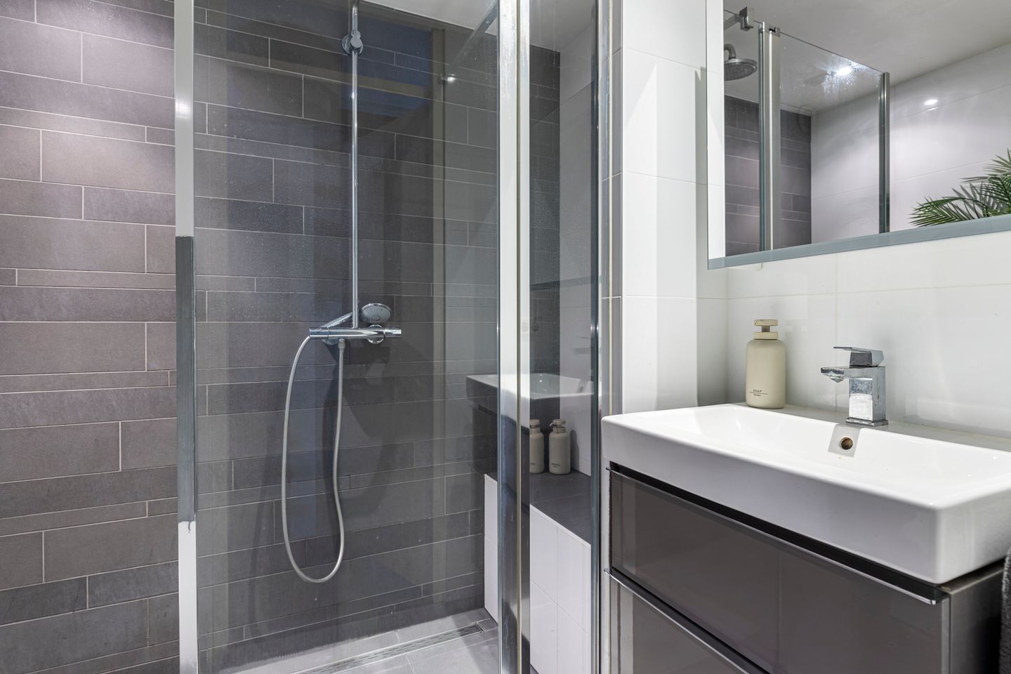 Foto 20 van Leidsestraatweg 117