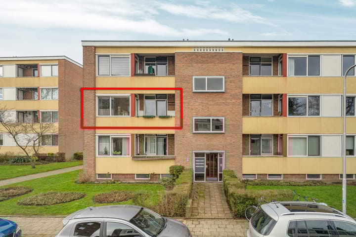 Photo 2 of Professor van der Heijdenstraat 36