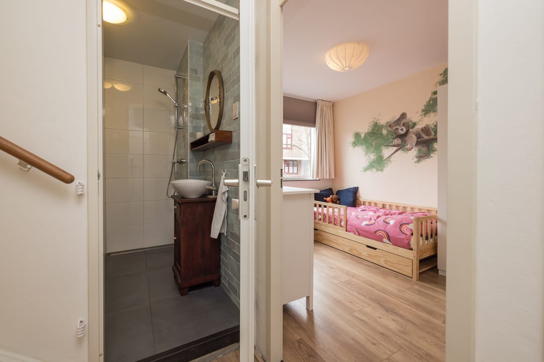 Foto 17 van Uiterstegracht 64