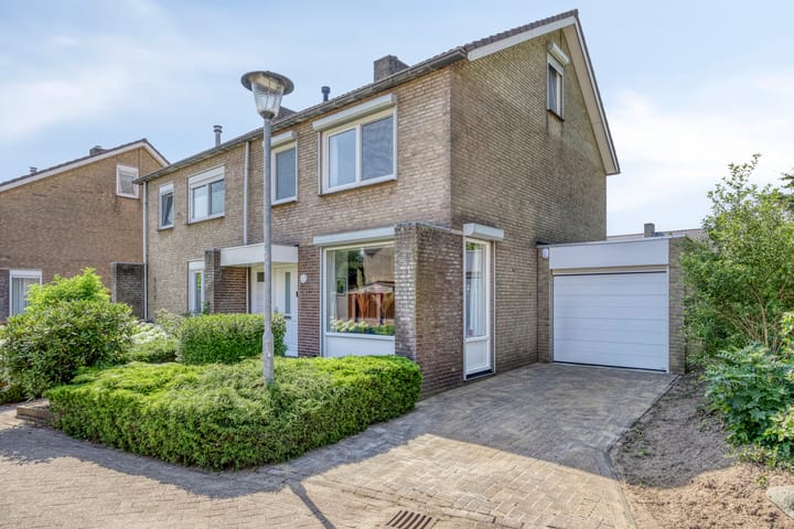 Foto 1 van Pastoor Baltesenstraat 7