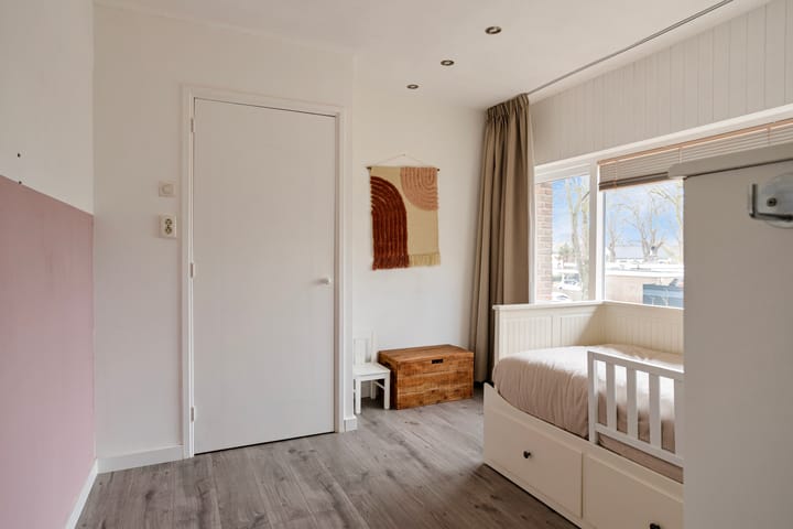 Photo 4 of Burgemeester Elkhuizenlaan 68