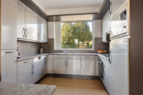 Botter 43 13 tertiary image